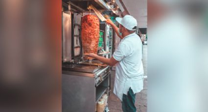 Vendedor de tacos es visto con tenis de casi 15 mil pesos