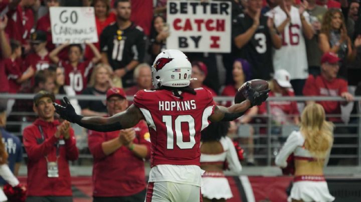 NFL: DeAndre Hopkins firma con los Titans