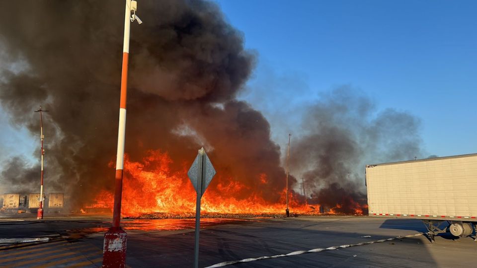 Incendio en el Centro de Distribución de Walmart.