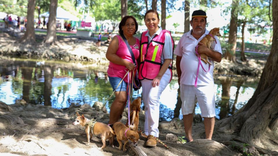 La caminata se realizó en el parque Tolteca, en Guadalupe.