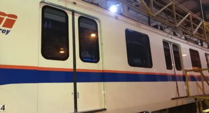 Limpian vagón de Metrorrey que había sido vandalizado con grafiti