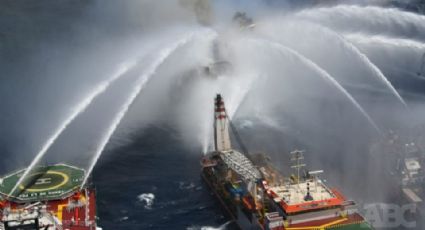 Alertan por derrame en plataforma de Pemex dos veces del tamaño de Guadalajara