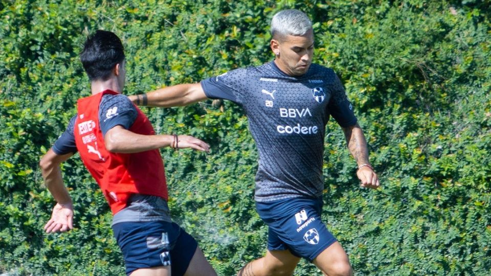 Fotografía ilustrativa del entrenamiento de jugadores de Rayados en El Barrial