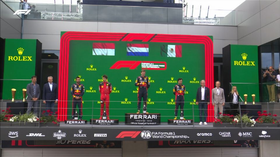 A pesar de iniciar en el lugar número 15, Sergio Pérez finalizó en la tercera posición en el Gran Premio de Austria. Max Verstappen dominó el Red Bull Ring de principio a fin; Charles Leclerc fue segundo.