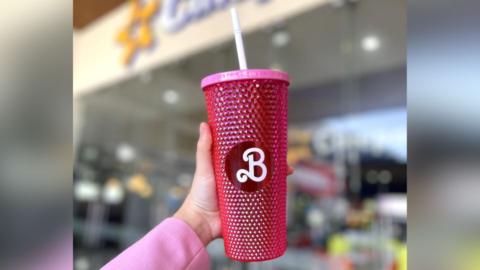 Vaso de Barbie que se vende en Cinépolis | Facebook / Centro Comercial Altacia
