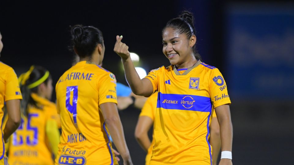 Belén Cruz celebrando su gol olímpico en la victoria de Tigres Femenil sobre FC Juárez por 4-0.