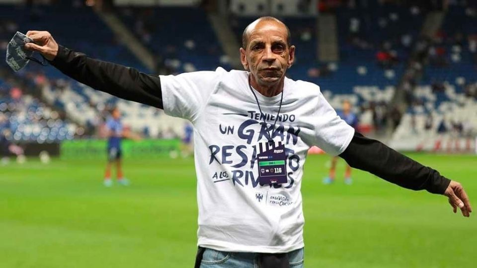 Rayados mostró su apoyo a Mario de Souza por su estado de salud.