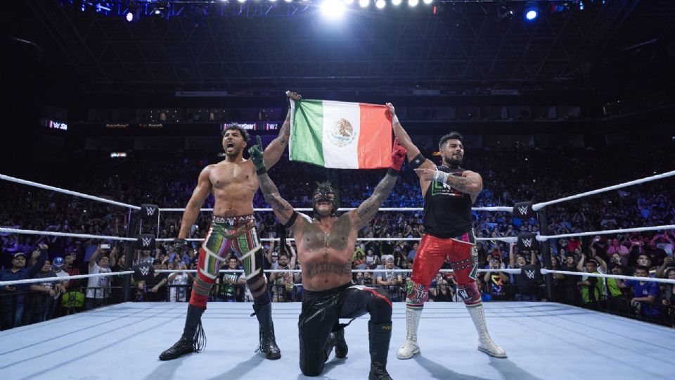 Rey Mysterio y la LWO en la Arena Monterrey