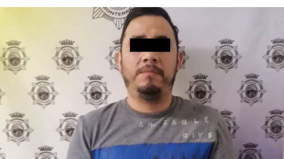 Hombre detenido en Monterrey