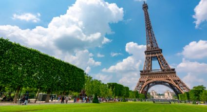 París celebra la entrada en 2024 con un espectáculo de luces centrado en las Olimpiadas