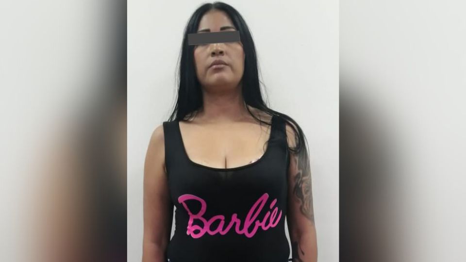 Detienen a mujer tras orden de cateo