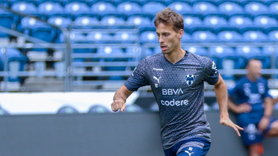 Sergio Canales expresa que jugar para Rayados 'es un reto importante'.