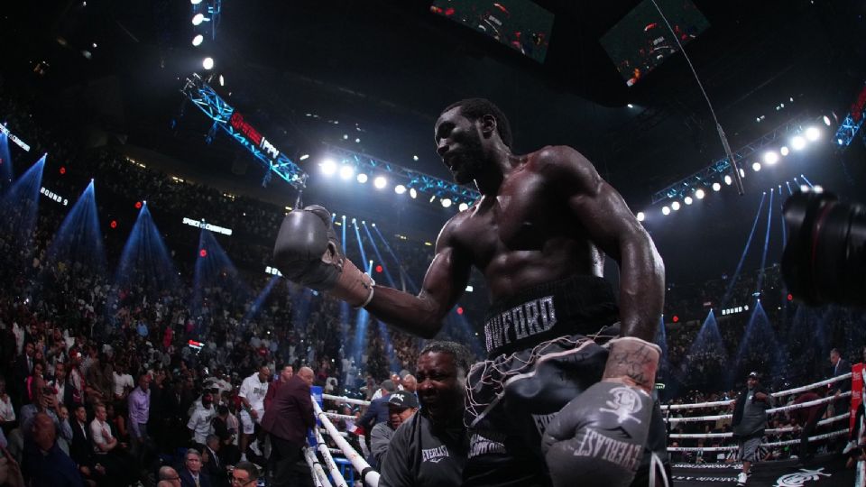 Terence Crawford noqueó a Errol Spence Jr. para coronarse campeón indiscutido del peso welter, poner su marca 40-0 y postularse como uno de los mejores boxeadores libra por libra del planeta.