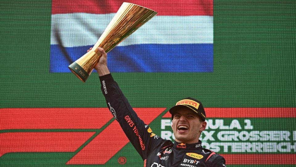 El neerlandés Max Verstappen dominó el Gran Premio de Austria de principio a fin para ganar la carrera que lo consolida como líder de la clasificación