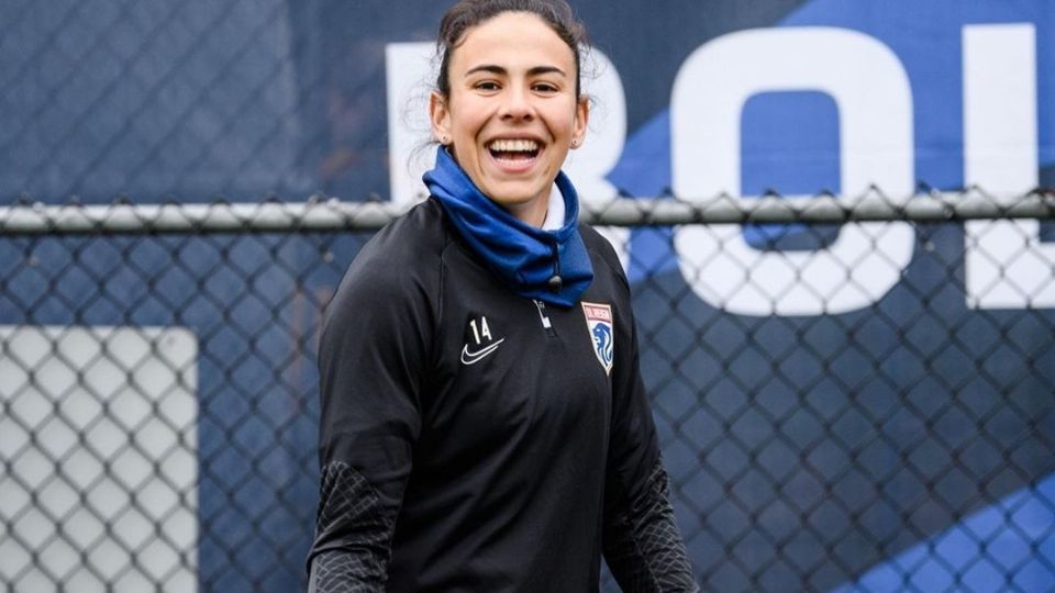 La mexicana Jimena López renovó un año su contrato con el OL Reign de la National Women's Soccer League y salió cedida hasta 2024