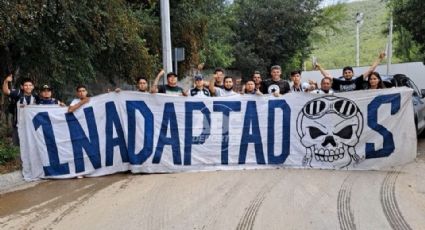 Porra '1nadaptados' convive con Rayados previo al debut en casa