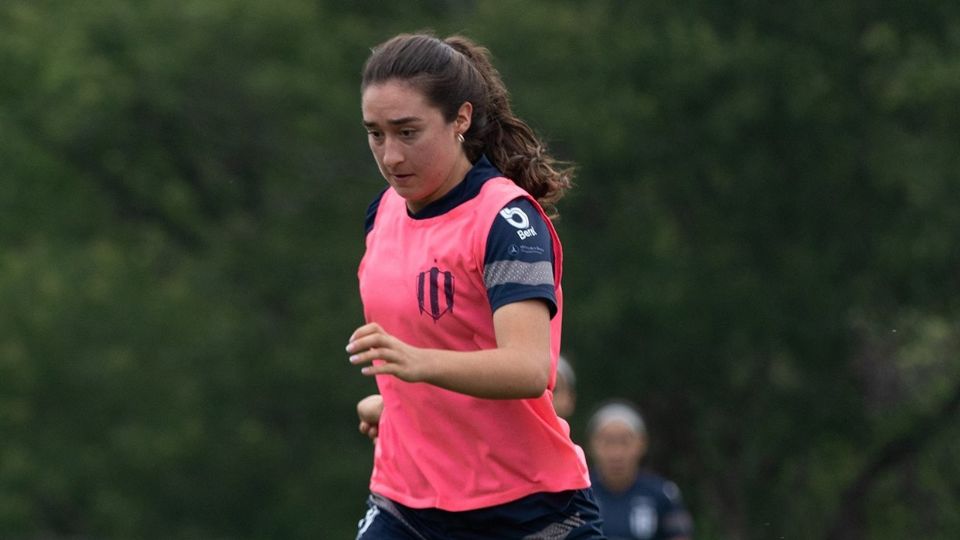 La mediocampista de Rayadas, Silvana Flores, jugará cedida seis meses en Mazatlán Femenil