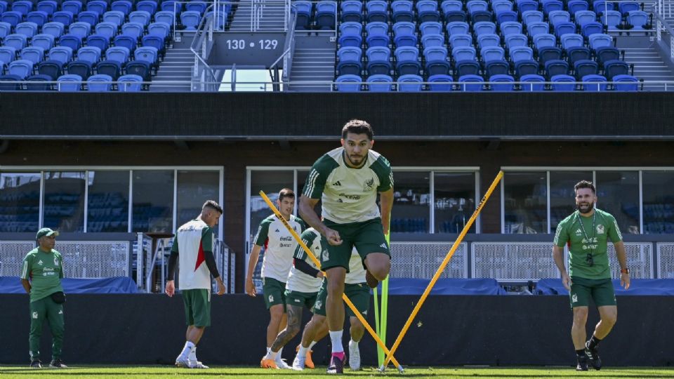 Henry Martín en entrenamiento con Tigres.