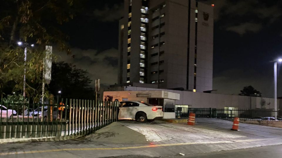 Edificio del IMSS donde falleció el hombre.