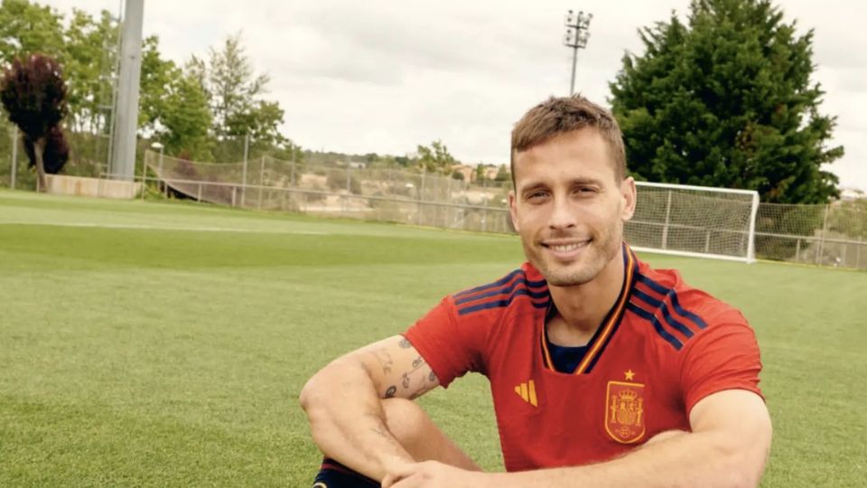 Sergio Canales, seleccionado español y jugador de Real Betis, llegaría a Rayados y obligaría a que un extranjero abandonara el equipo