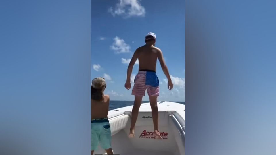 Reto viral “boatjumping”.