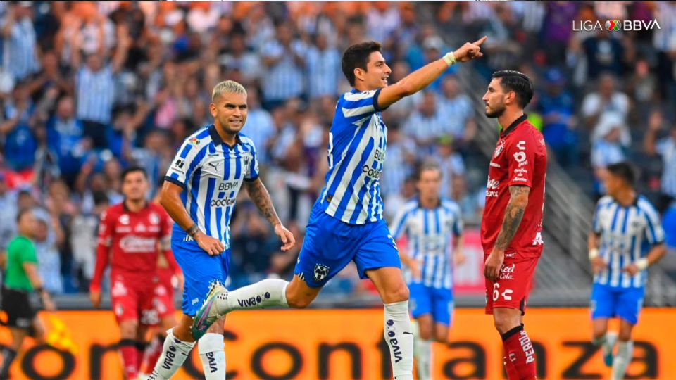 Stefan Medina celebra su anotación ante Atlas en partido de la Jornada 2 del Apertura 2023