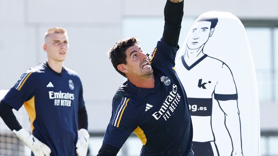 El portero de Real Madrid, Thibaut Courtois, abandonó el entrenamiento por una rotura del ligamento cruzado anterior de la rodilla izquierda y será operado en los próximos días