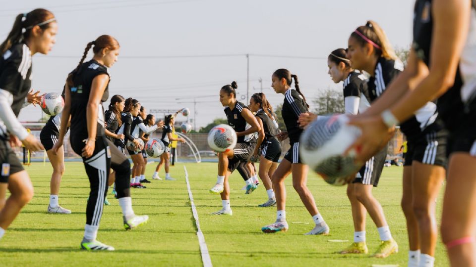 Tigres Femenil durante un entrenamiento de cara al duelo ante Pachuca en el Apertura 2023 de la Liga MX Femenil