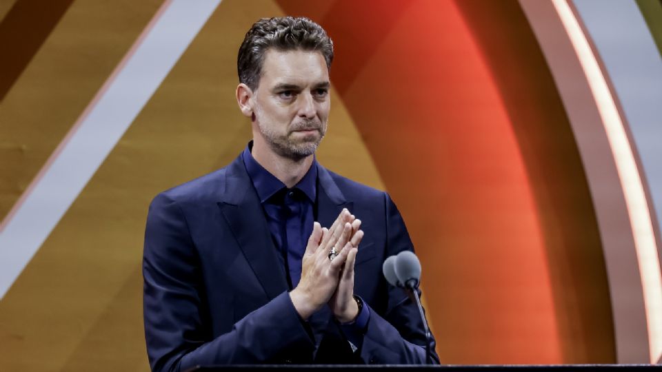 El español Pau Gasol es uno de los nuevos miembros del Salón de la Fama y que es entronizado junto a estrellas como Dirk Nowitzki, Tony Parker, Dwyane Wade, Becky Hammon o Gregg Popovich.