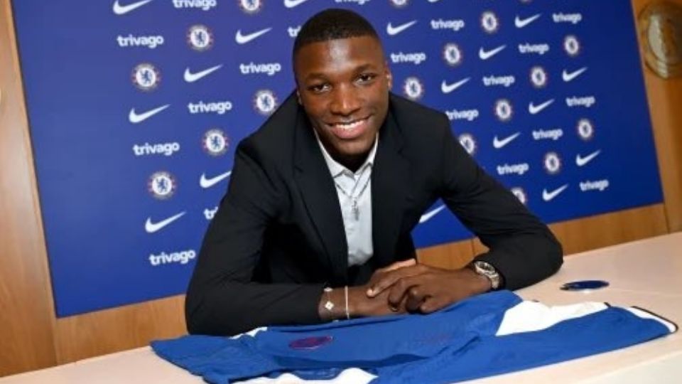 El ecuatoriano Moisés Caicedo llega a Chelsea por 133 millones de euros, que lo convierte en la contratación más cara en la historia de la Premier League