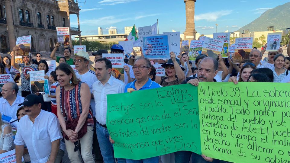 Protesta en contra de los nuevos libros de texto de la SEP el pasado 13 de agosto.