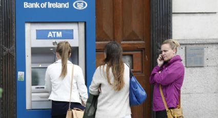 Falla técnica deja a clientes del banco de Irlanda sacar más dinero del que tenían