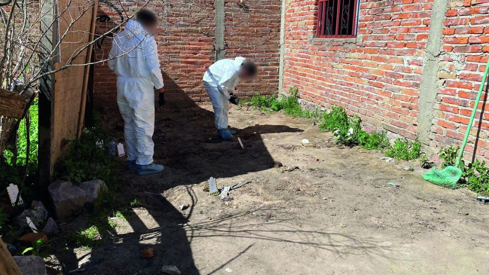 Peritos investigado en finca de la colonia Orilla del Agua, en el municipio de Lagos de Moreno, Jalisco.