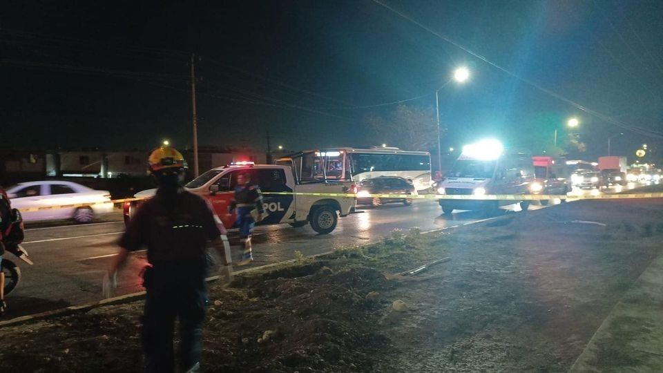 Motociclista atropellado en Monterrey.