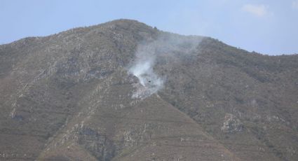 Caída de rayo causa incendio en El Fraile; continúa sin ser apagado