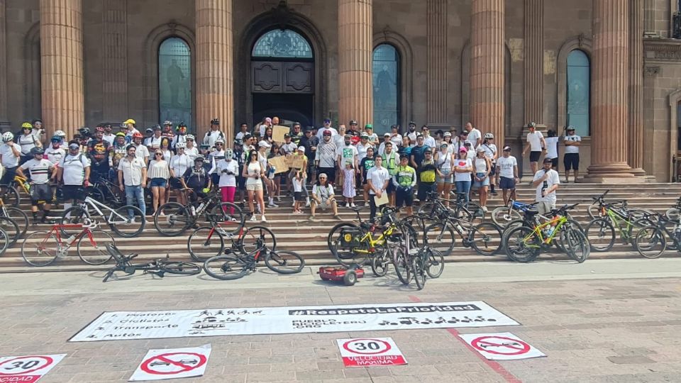 Ciclistas en protesta