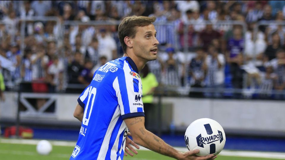 Sergio Canales volverá al Estadio BBVA, pero ahora para tener su primer juego en la Liga MX enfrentando al Cruz Azul