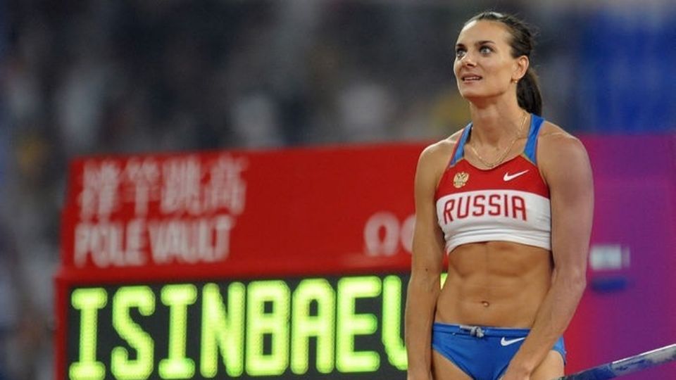 La pertiguista rusa, Yelena Isinbáyeva, tiene dos medallas de oro en Juegos Olímpicos y fue honrada con la colocación de su nombre en un estadio, pero fue retirado luego que la deportista se pronunciara en contra de la guerra con Ucrania