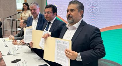 Medio Ambiente firma convenio para incentivar ahorro de energías