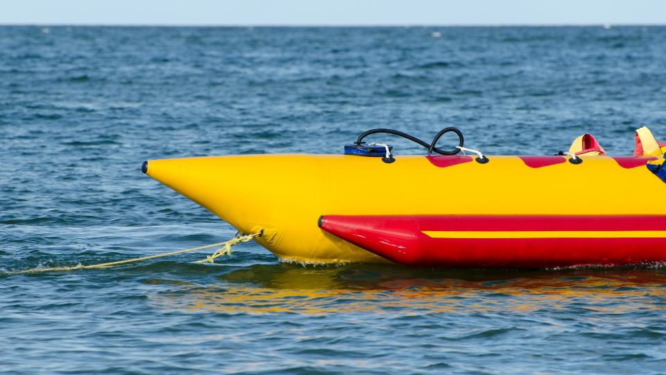 Banana acuática, atracción en playas de Mazatlán