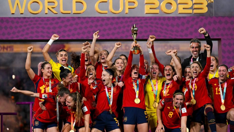 La Selección Española ganó el Mundial Femenil y días después las 23 integrantes anunciaron su renuncia mientras Luis Rubiales se mantenga como presidente de la RFEF