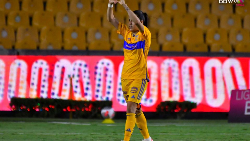 Jacqueline Ovalle anotó el segundo gol en la victoria de Tigres Femenil 2-0 contra Atlas en el Estadio Universitario