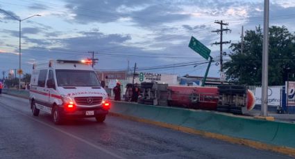 Vuelca pipa que transportaba gas en avenida Benito Juárez, Guadalupe