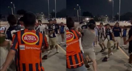 Video: Aficionado de Rayados casi arroja a fan desde un puente