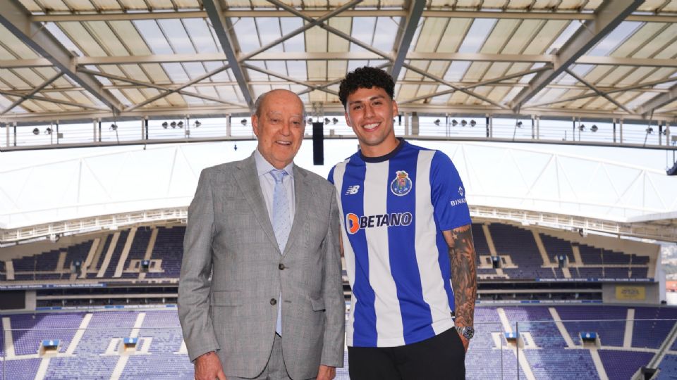 Jorge Sánchez se convierte en nuevo futbolista del Porto, cedido con opción de compra desde el Ajax de Países Bajos