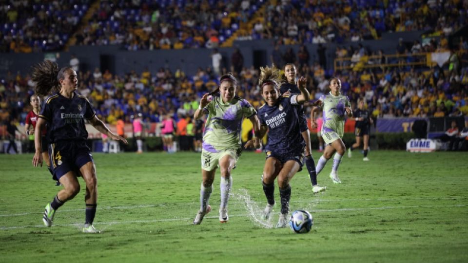 Tigres Femenil contra Real Madrid Femenil.