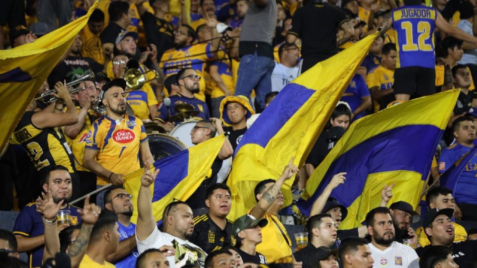 Fotografía tomada a la afición de Tigres durante el partido del miércoles por la noche contra Santos Laguna