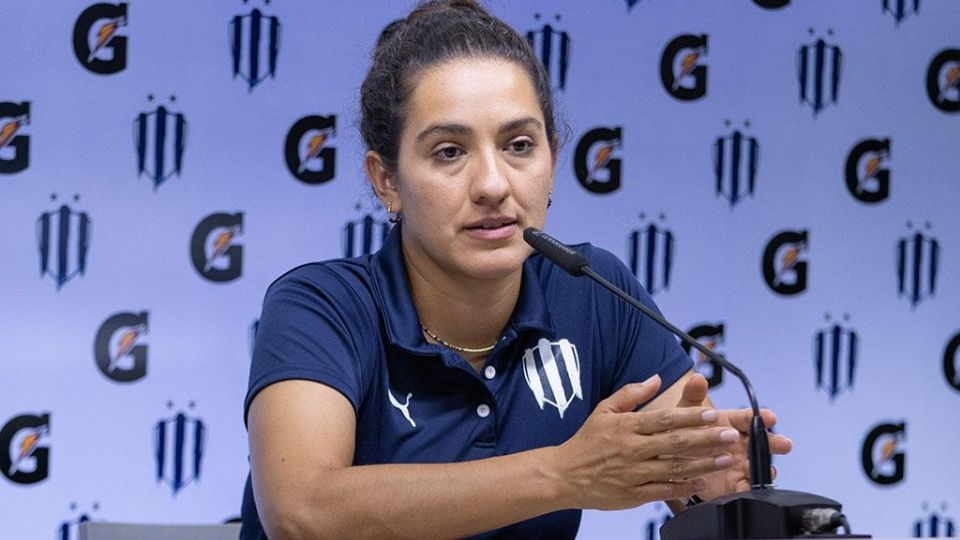 Eva Espejo se dijo emocionada ante la oportunidad que ha tenido la Liga MX Femenil de disputar sus partidos en fin de semana.