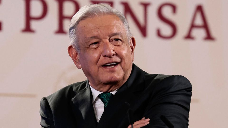 López Obrador insinúa ser víctima de violencia de género en materia política | EFE/José Méndez