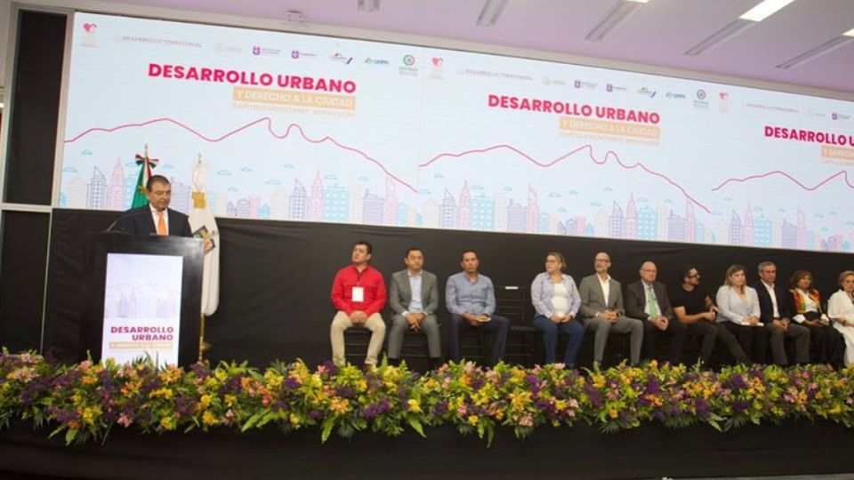 Eugenio Montiel en el foro de “Desarrollo Urbano y Derecho a la Ciudad”